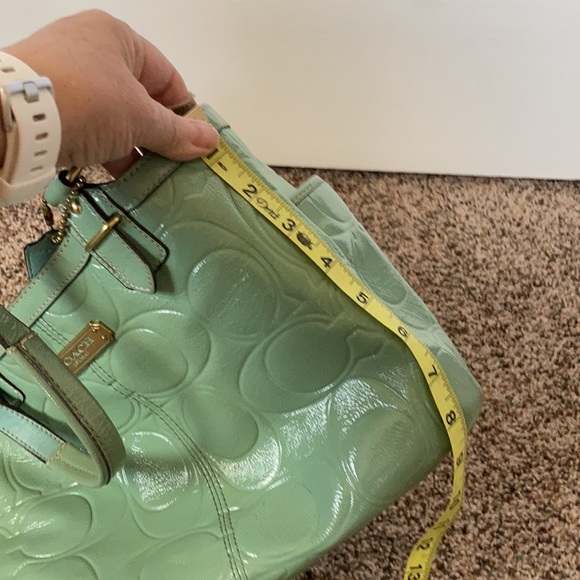 Coach bag! - Picture 6 of 7